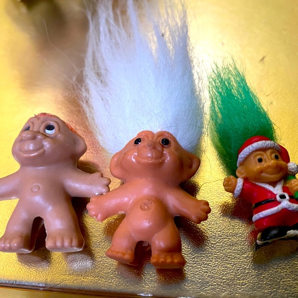 RUSS BERRIE VINTAGE TROLLS NEWBORN, BABY, ICE SKATER, SANTA & MINI TROLLS - Picture 5 of 15